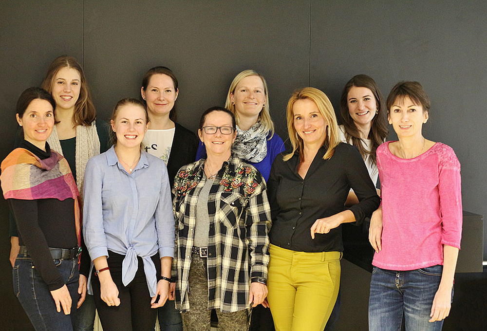 The team of the research group with team leader Dagmar Brislinger.